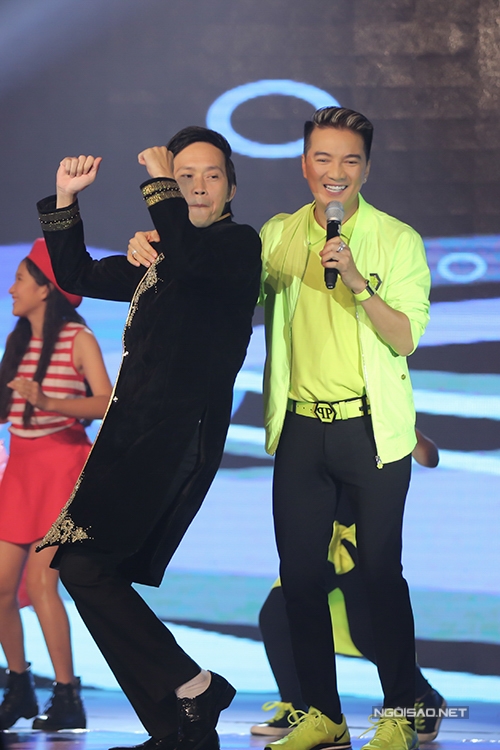 mr-dam-nen-chuyen-buon-dien-sung-tren-san-khau-3