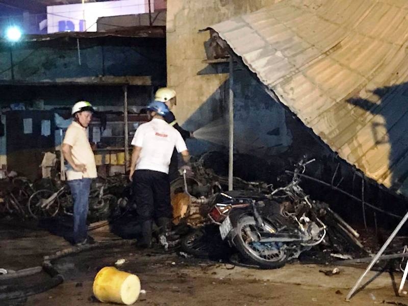 Hé lộ nguyên nhân vụ cháy cây xăng ở Sài Gòn hình ảnh 4 he lo nguyen nhan vu chay cay xang o sai gon hinh anh 4