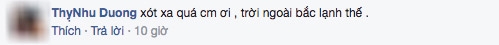 hinh anh em be ngu vat veo tren lung bo giua duong dem lanh gay xot long - 3