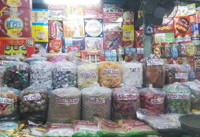 Mut Tet nha lam gia cao ngat nguong bung no tren 'cho mang' hinh anh 1