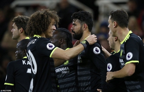 Danh chiem ngoi dau, Chelsea lap ky luc tai Premier League.