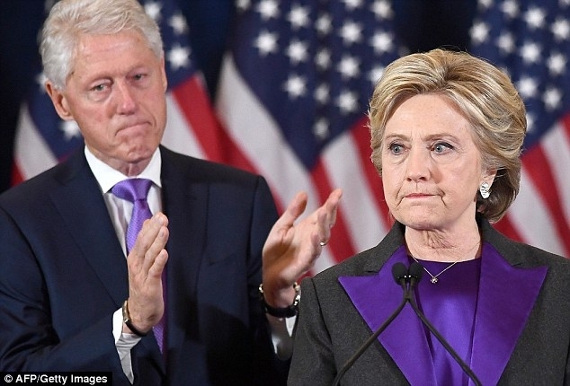  Ứng viên tổng thống Dân chủ Hillary Clinton trong bài phát biểu thừa nhận thất bại sau bầu cử. (Ảnh: AFP) 