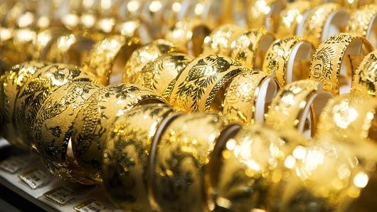 Giá vàng hôm nay 17/12: Tăng trở lại vẫn chưa thoát đáy