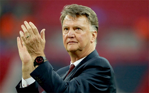 psg bat ngo muon chieu mo hlv louis van gaal hinh 2