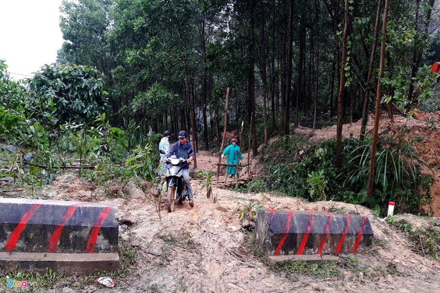 Sat lo dat chia cat nhieu tuyen duong mien nui Quang Nam hinh anh 11