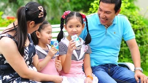 Gia đình Quang Thắng vẫn ở dưới Hải Phòng và danh hài vẫn thường tranh thủ những lúc rảnh rỗi về thăm vợ con.