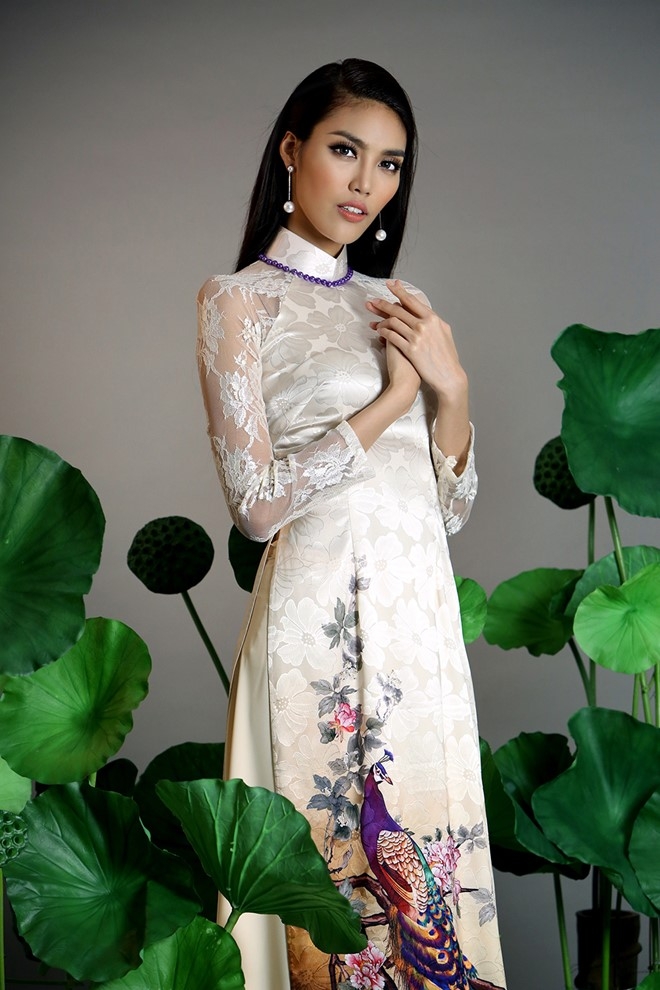 Lan Khue goi y ao dai truyen thong dien ngay Tet hinh anh 7
