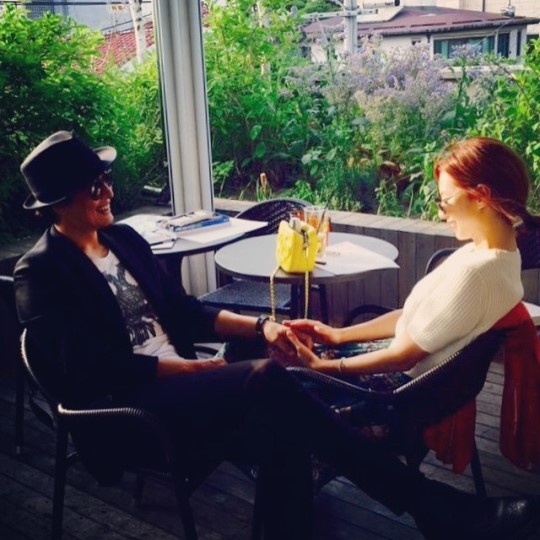 Bà xã Bae Yong Joon lần đầu lên tiếng sau khi sinh quý từ đầu lòng  - Ảnh 4.