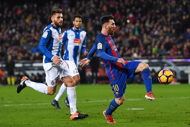 Barca sot sang ‘troi’ Messi, luong cao hon Tevez? hinh anh 2