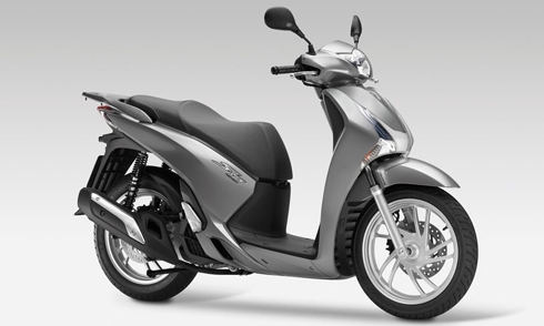 bo-ba-xe-ga-honda-sh-duoc-ua-chuong-nhat-italy-2016