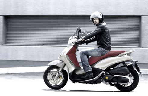 bo-ba-xe-ga-honda-sh-duoc-ua-chuong-nhat-italy-2016-7