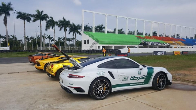 Dàn siêu xe Việt đua drag 400m tại trường đua Happy Land - Ảnh 1.