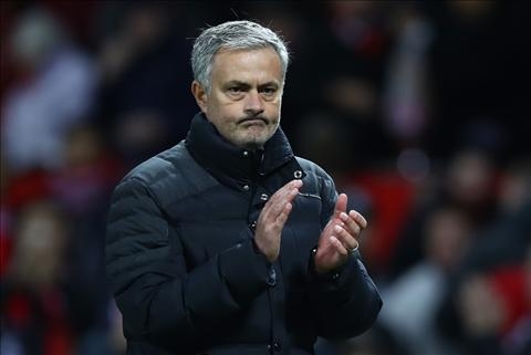 MU bat ngo muon gia han them voi HLV Jose Mourinho hinh anh 2