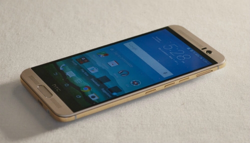 nhung-smartphone-giam-gia-manh-dip-cuoi-nam-1