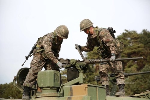 Siêu tăng K-2 Hàn Quốc xuất hiện trên biên giới Triều Tiên ảnh 7