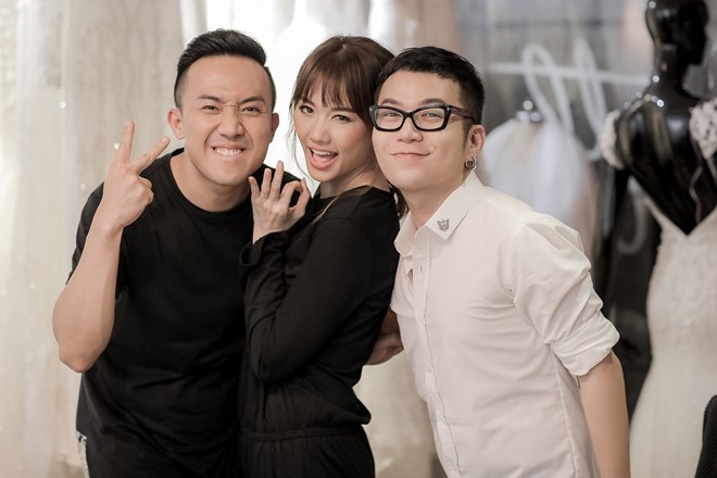 Tran Thanh dat rieng hai mau vay cuoi cau ky cho Hari Won hinh anh 6