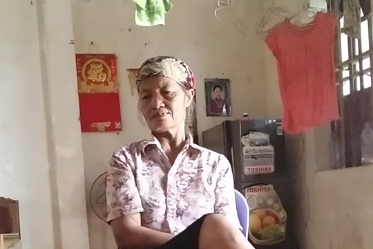  Bà Trương Thị Năm, người từng cùng mẹ đẻ tố cáo ông Long có hành vi sàm sỡ. Ảnh: Đ.Lực 
