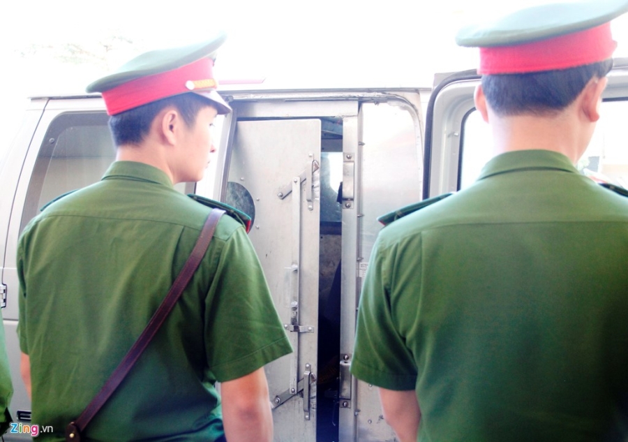 Nuoc mat, nu cuoi tai phien xet xu vu tham sat o Lam Dong hinh anh 3