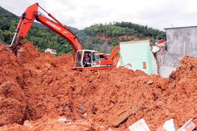 Vu sat lo o Nha Trang: Chang con gi nua, mat het roi hinh anh 4
