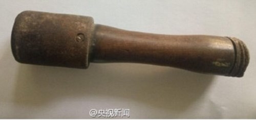 Dùng lựu đạn làm... chày suốt 25 năm mà không hay biết ảnh 1