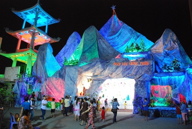 8 lich trinh kham pha Giang sinh mot ngay tai TP.HCM hinh anh 16