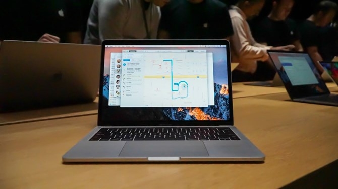 Lần đầu tiên MacBook trượt khỏi danh sách “laptop đáng mua”