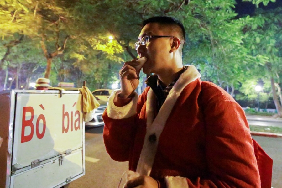 Mot ngay cua 'ong gia Noel' chuyen nghiep o Ha Noi hinh anh 11