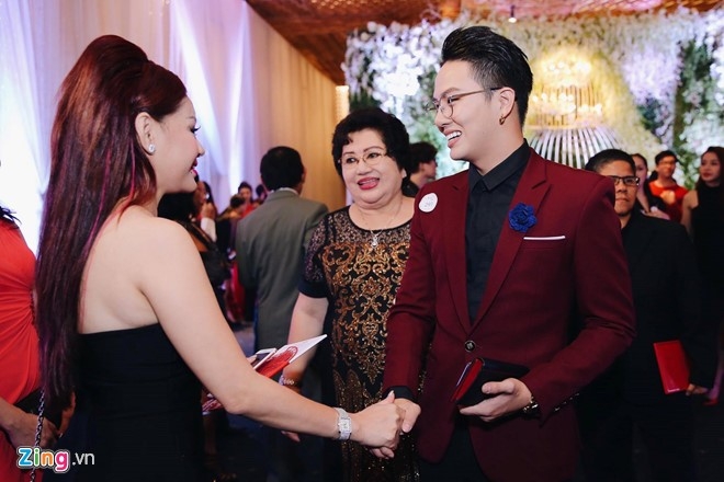 Dan sao dinh dam cua showbiz Viet du cuoi Tran Thanh - Hari hinh anh 17