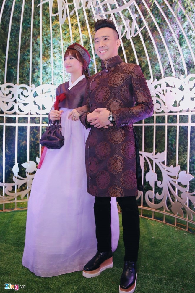 Tran Thanh, Hari nhay sung cung Hoai Linh va dan sao Viet hinh anh 9