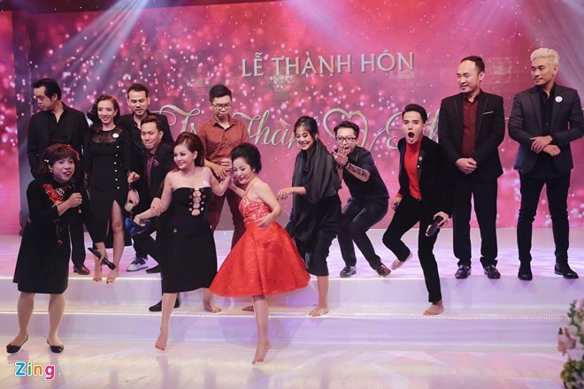 Tran Thanh, Hari nhay sung cung Hoai Linh va dan sao Viet hinh anh 15