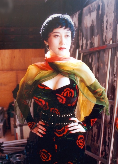 chan dung my nhan goi cam khien ly lien kiet bo vo hinh anh 3