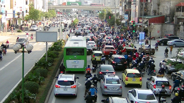  Lạc giữa dòng giao thông như thế này, liệu buýt có thể nhanh? 