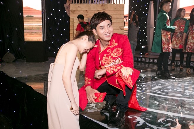Bao Anh cham soc Ho Quang Hieu trong hau truong hinh anh 3