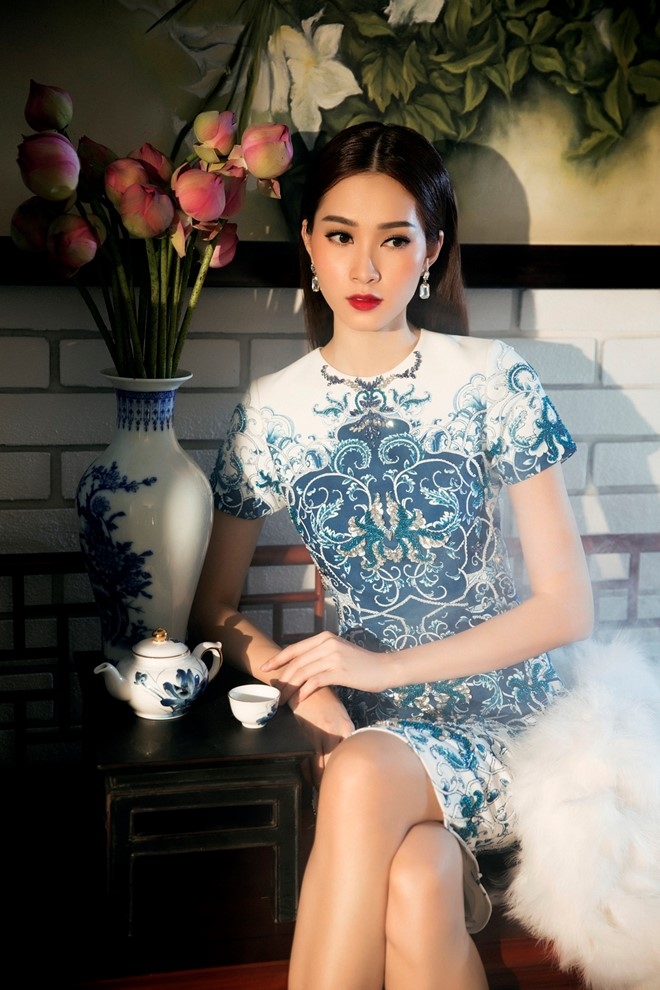 Dang Thu Thao duyen dang trong nhung thiet ke xuan he hinh anh 2