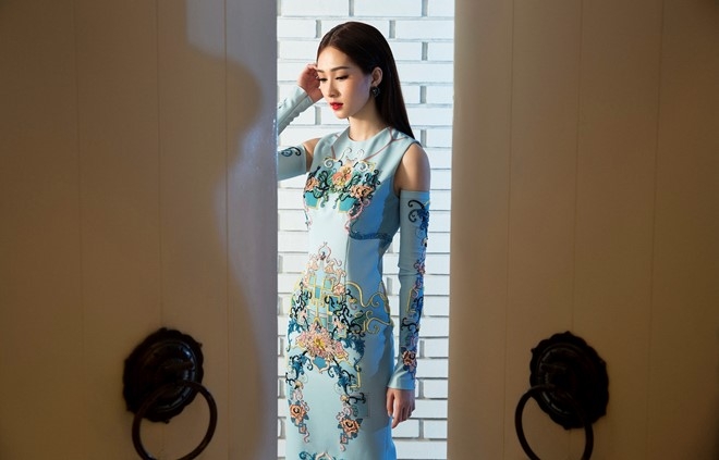 Dang Thu Thao duyen dang trong nhung thiet ke xuan he hinh anh 3