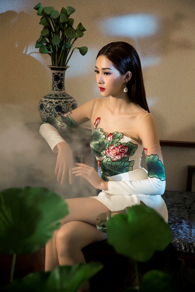 Dang Thu Thao duyen dang trong nhung thiet ke xuan he hinh anh 4