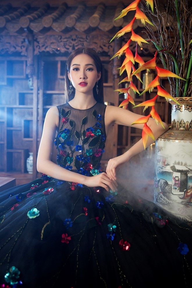 Dang Thu Thao duyen dang trong nhung thiet ke xuan he hinh anh 8