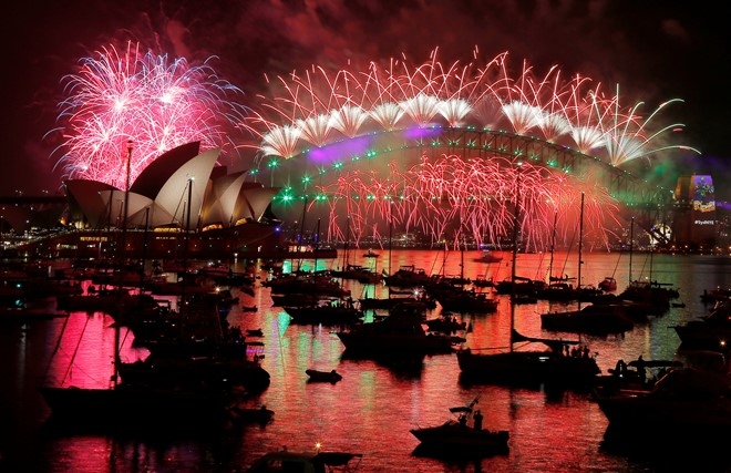 Phao hoa rop troi Australia chao don 2017 hinh anh 3