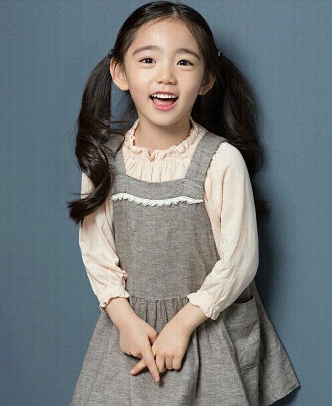 Co be 6 tuoi duoc khen xinh dep nhat the gioi hinh anh 6