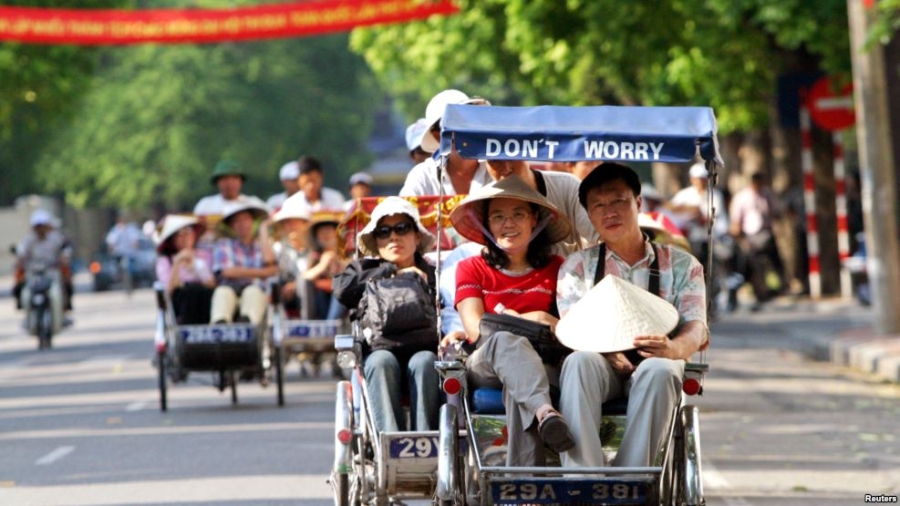 Kết quả hình ảnh cho du khách trung quốc ở việt nam