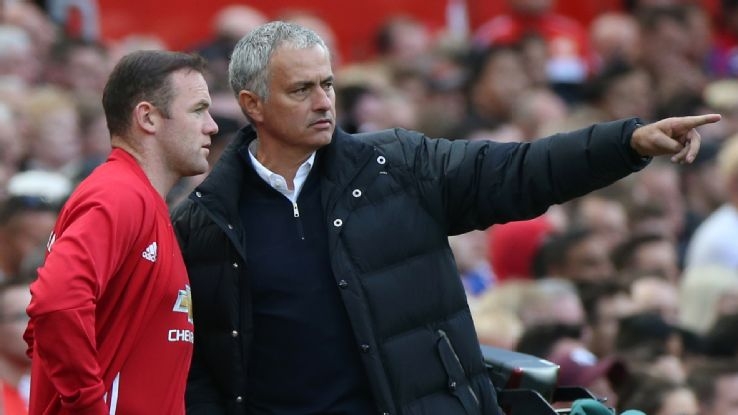 Rooney ngồi 'xơi nước', Mourinho quyết ăn thua đủ