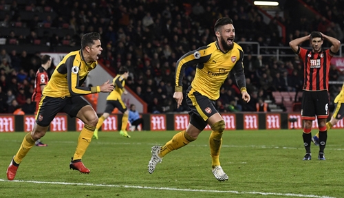 arsenal-thoat-thua-sau-khi-bi-dan-ba-ban