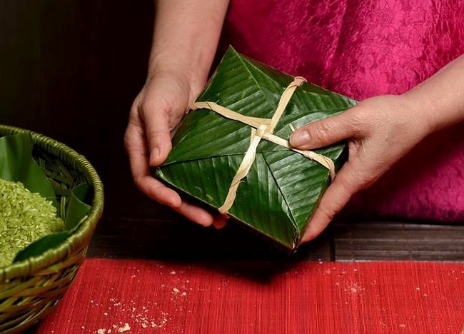 Banh chung 600.000 dong mot cap van chay hang o Ha Noi hinh anh 1