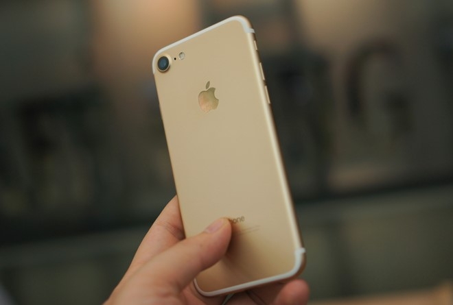 iPhone 7 qua su dung ve nhieu, nguoi dung van tho o hinh anh 1