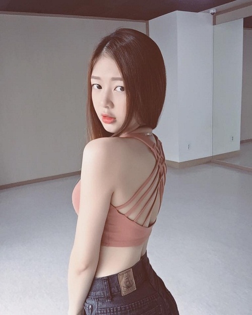 nhan sac don tim cua co gai cover ban “lac troi” dang hot tren mang hinh anh 6
