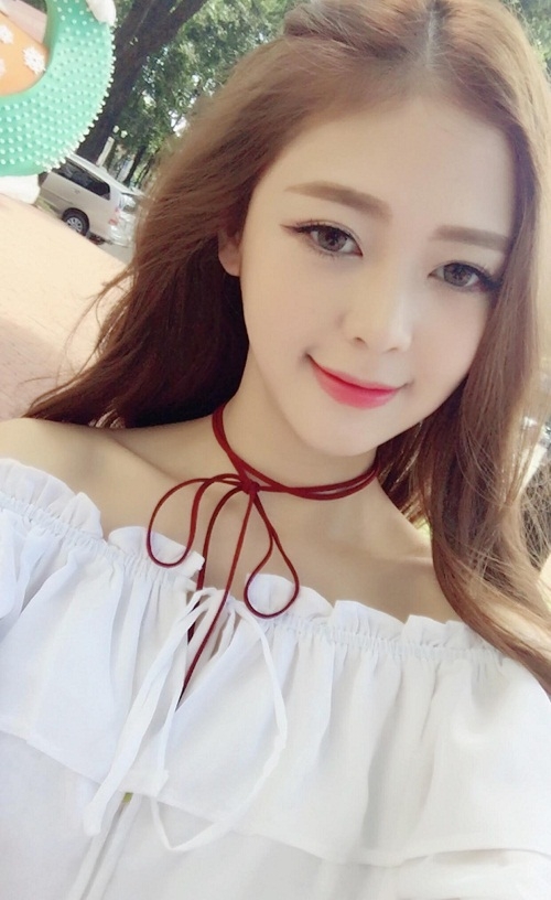 nhan sac don tim cua co gai cover ban “lac troi” dang hot tren mang hinh anh 8