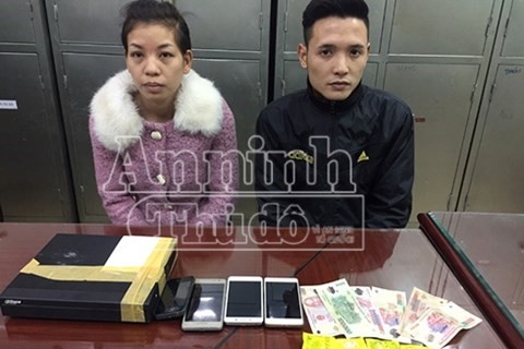 Triet xoa o mai dam nup bong quan ca phe hinh anh 1