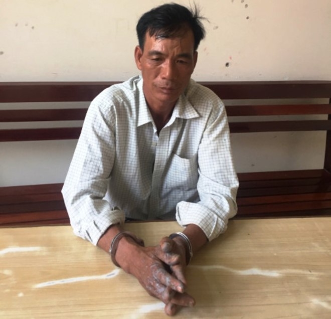 Ke mang 2 lenh truy na khong dam ve chiu tang cha sa luoi hinh anh 1