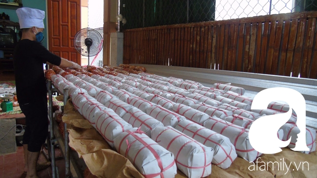 Sát Tết, giò me Nghệ An làm mỏi tay vẫn không đủ cung cấp cho thị trường Hà Nội, Sài Gòn. - Ảnh 13. Sát Tết, giò me Nghệ An làm mỏi tay vẫn không đủ cung cấp cho thị trường Hà Nội, Sài Gòn. - Ảnh 13.