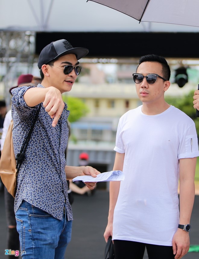 Tran Thanh ngoi xe hop tien ty den Zing Music Space hinh anh 3